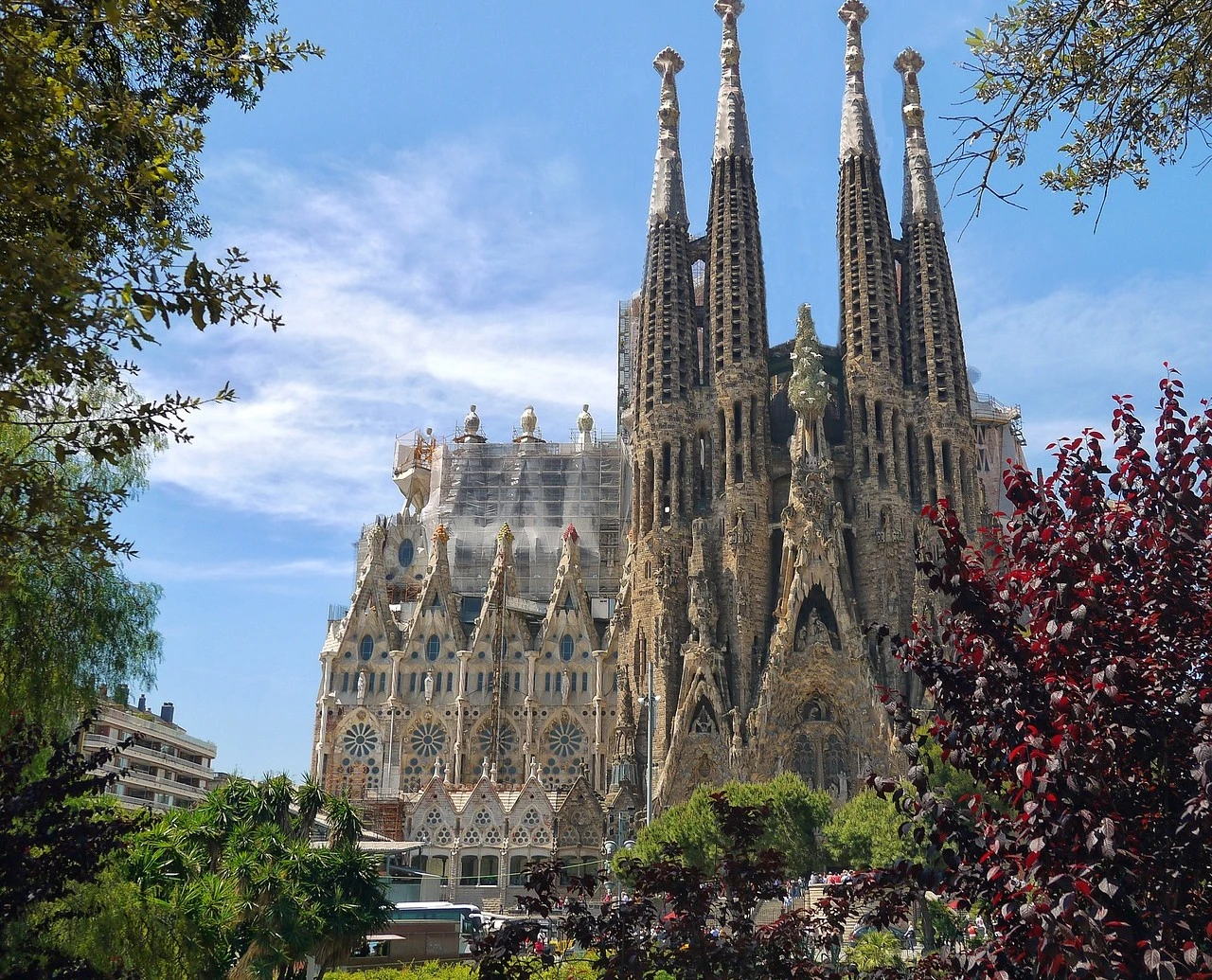 01912801035236-sagrada-familia---barcelona-17328899795543.jpg