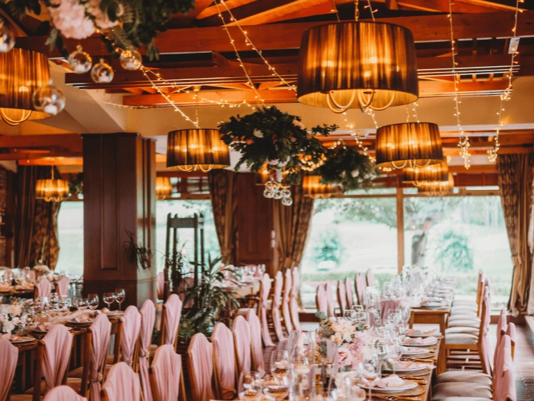 Сватбена украса за ресторант Сватбена агенция Алегрия
