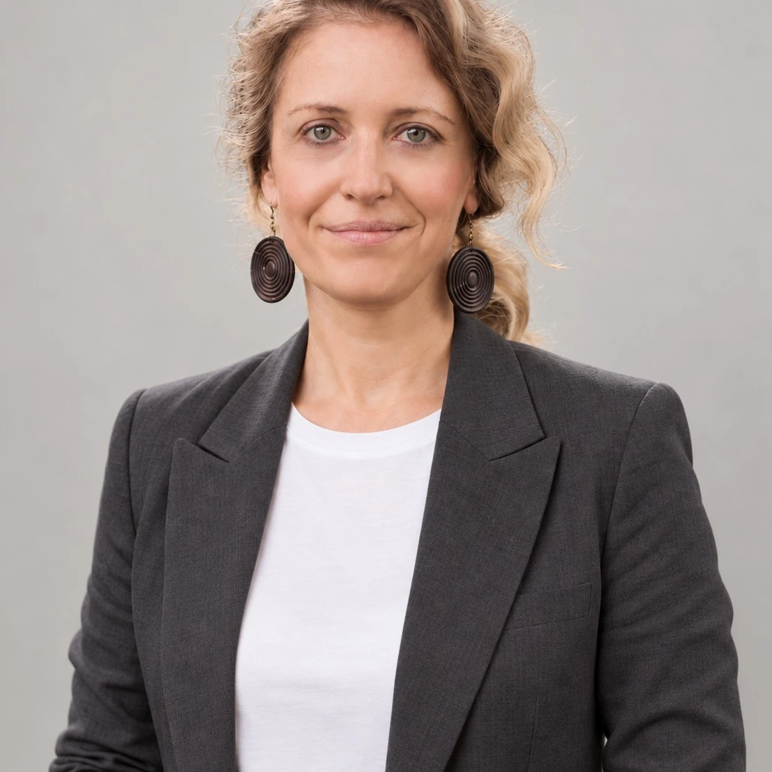 01551109110992-dobromira-kostova-17894780634697.jpg