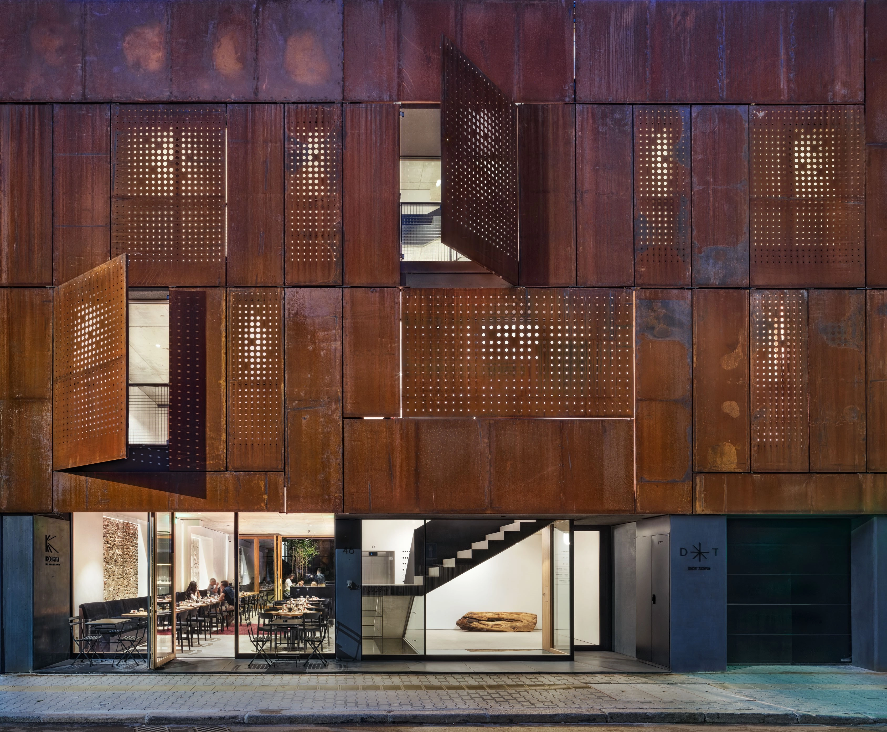 641-3-current---facade---assen-emilov---ivona-stoyanova-17476624972709.jpg