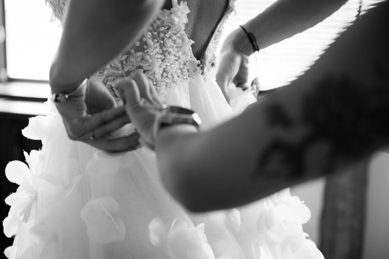 Фотосесия на подготовка на булката Фотосесия на подготовка на булката - сватбен фотограф