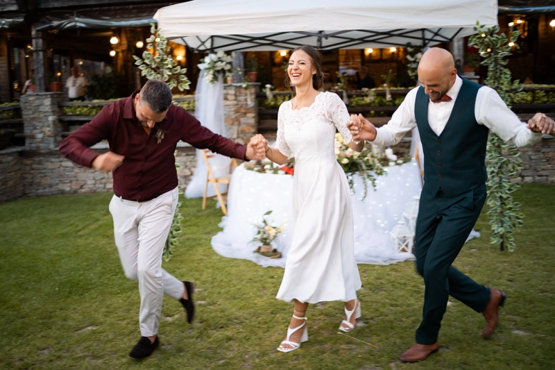 Първи танц на сватба Първи танц на сватба - сватбен фотограф