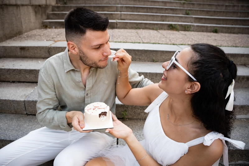 Снимки с младоженци и торта в София Снимки с младоженци и торта - Бето Бахов Студио