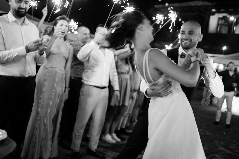 Сватбен танц в Лещен Сватбен танц в Лещен - Бето Бахов фотограф