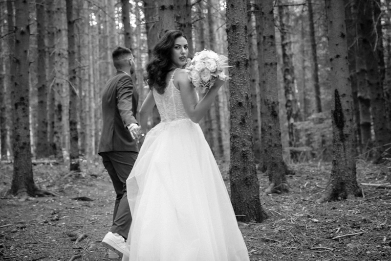 Сватбена горска снимка Сватбена горска снимка - сватбено заснемане