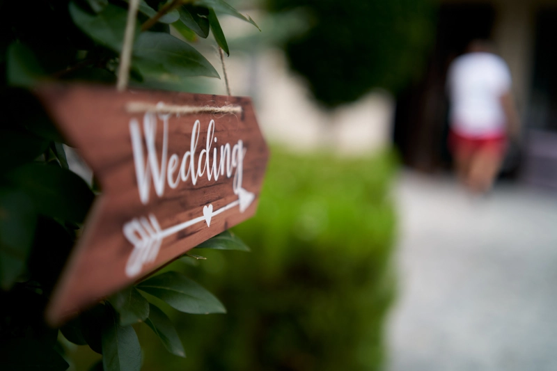 Сватбена табела Сватбена табела - сватбено заснемане