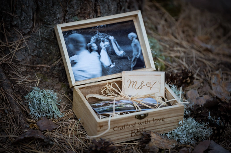 Персонализирана сватбена кутия с флашка Персонализирана сватбена кутия с флашка - Бето Бахов