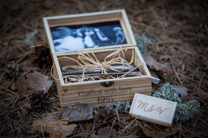 Флашка и сватбена кутия за снимки Флашка и сватбена кутия за снимки - Бето Бахов Студио