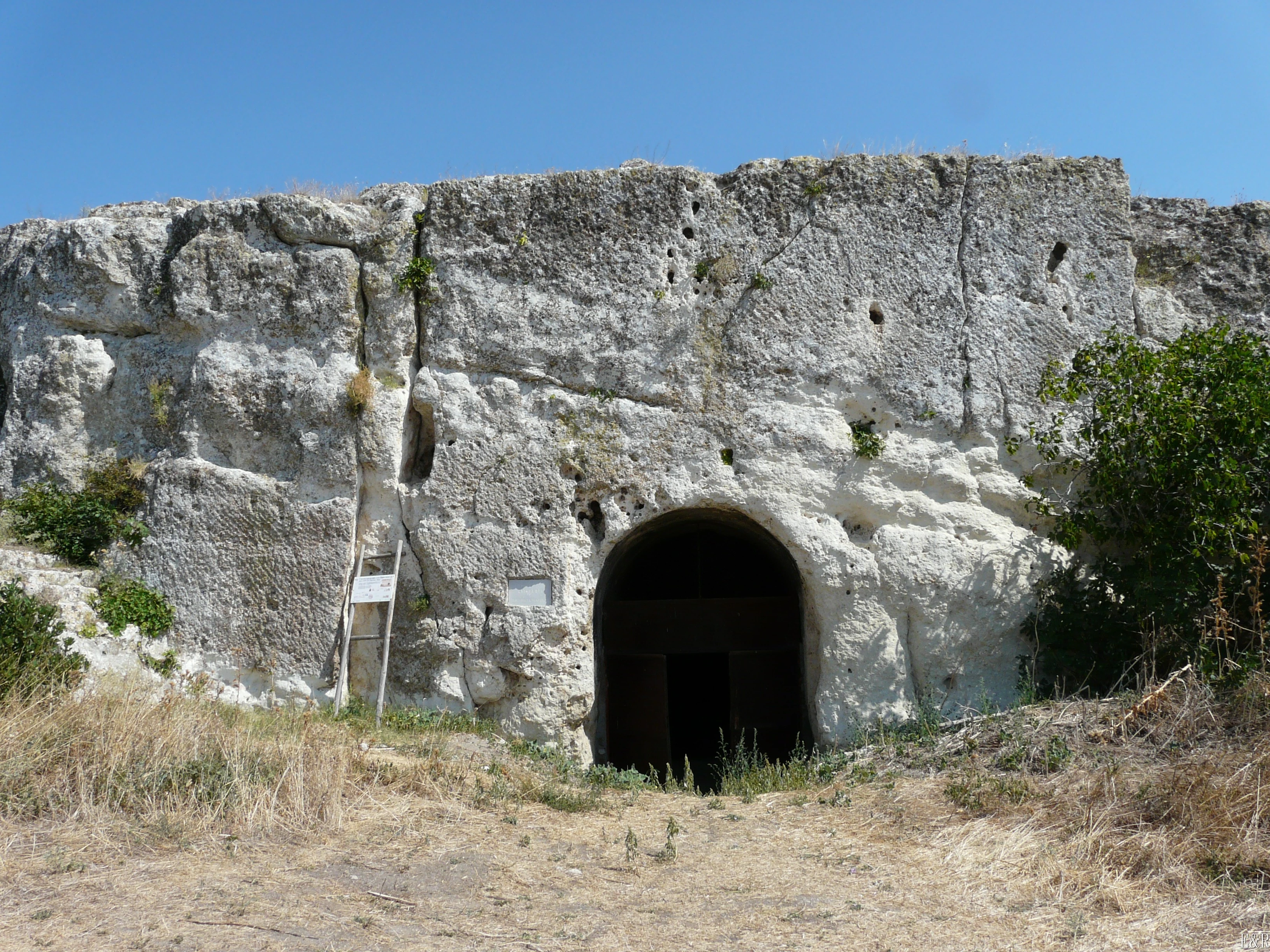 Пещера Орлова чука 