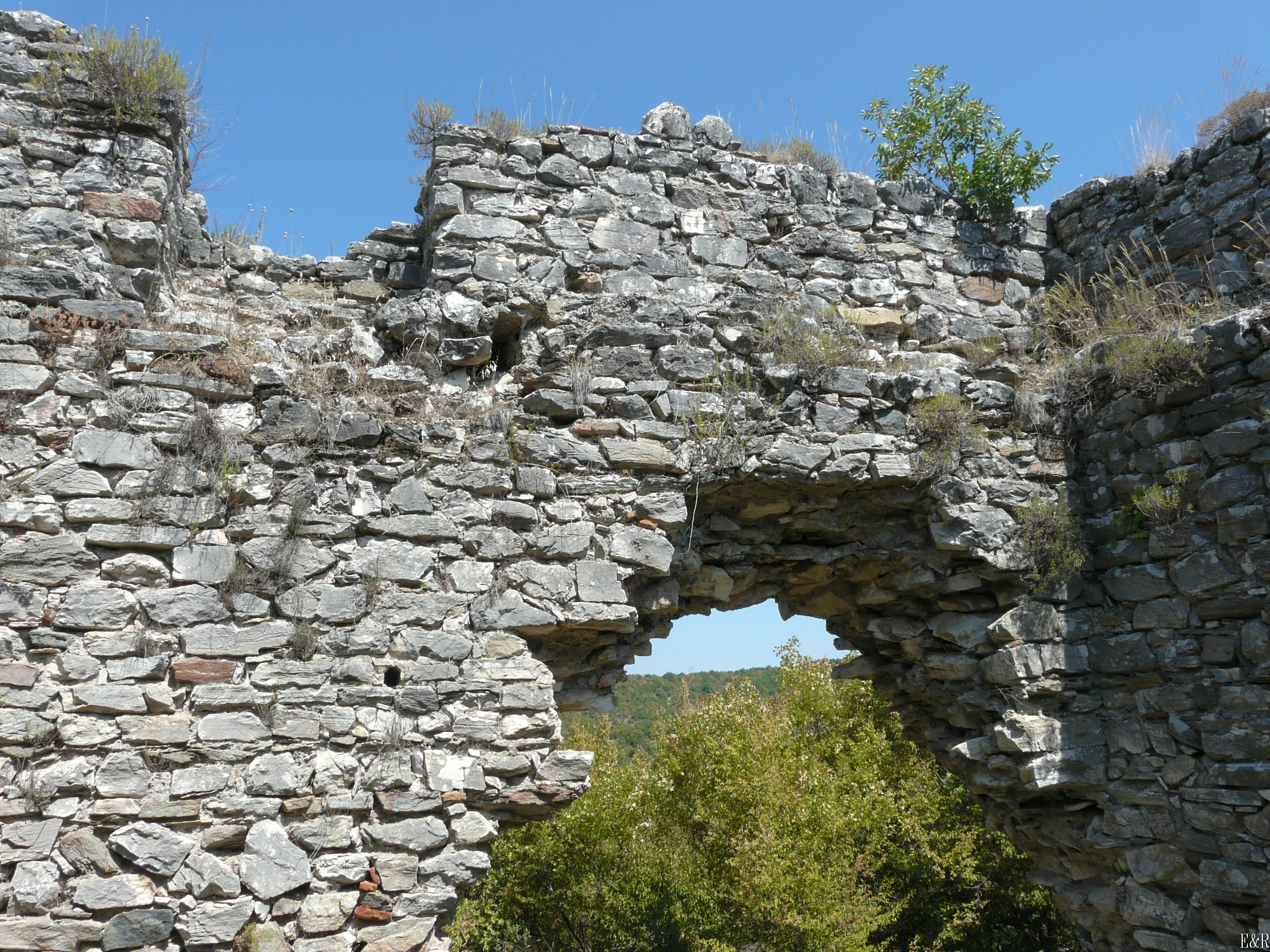 Антична и средновековна крепост Вишеград 