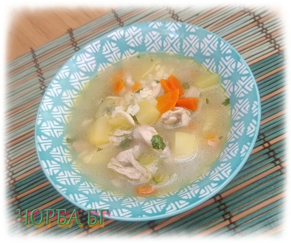 Лесна и вкусна пилешка супа без застройка