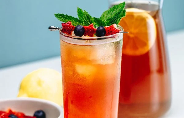 05600386395-bourbon-strawberry-iced-tea-600-480-hub.jpg