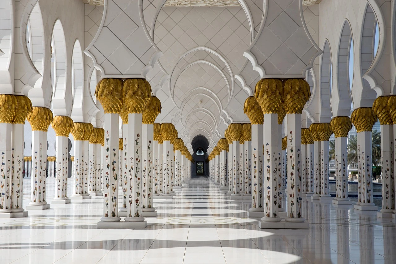 1167-abu-dhabi-mosque-67674221280-17221476444723.jpg