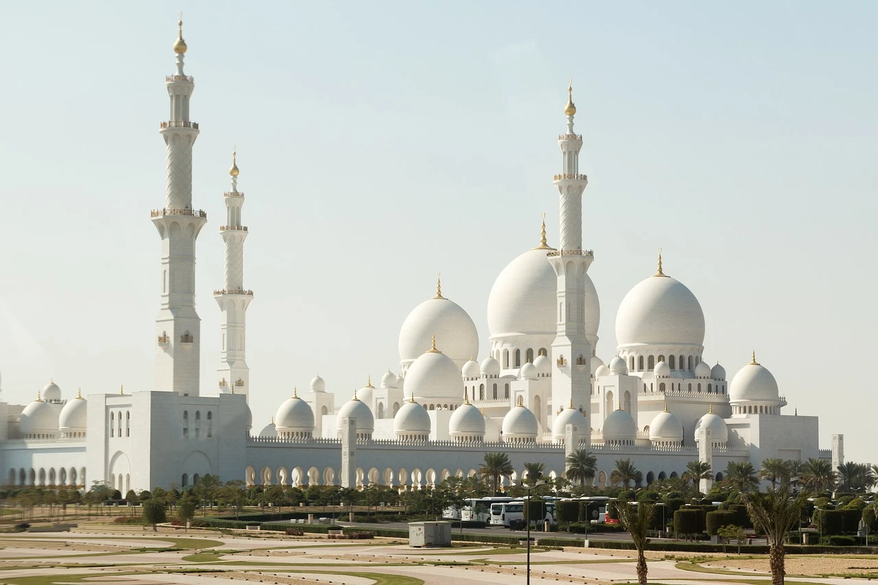 1650-sheikh-zayed-mosque-66862951280-17317658888416.jpg