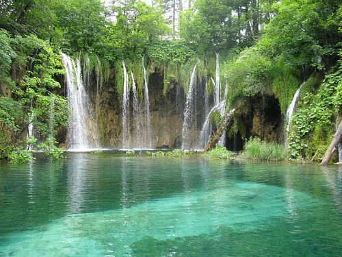 1924-plitvice-17399904789397.jpeg