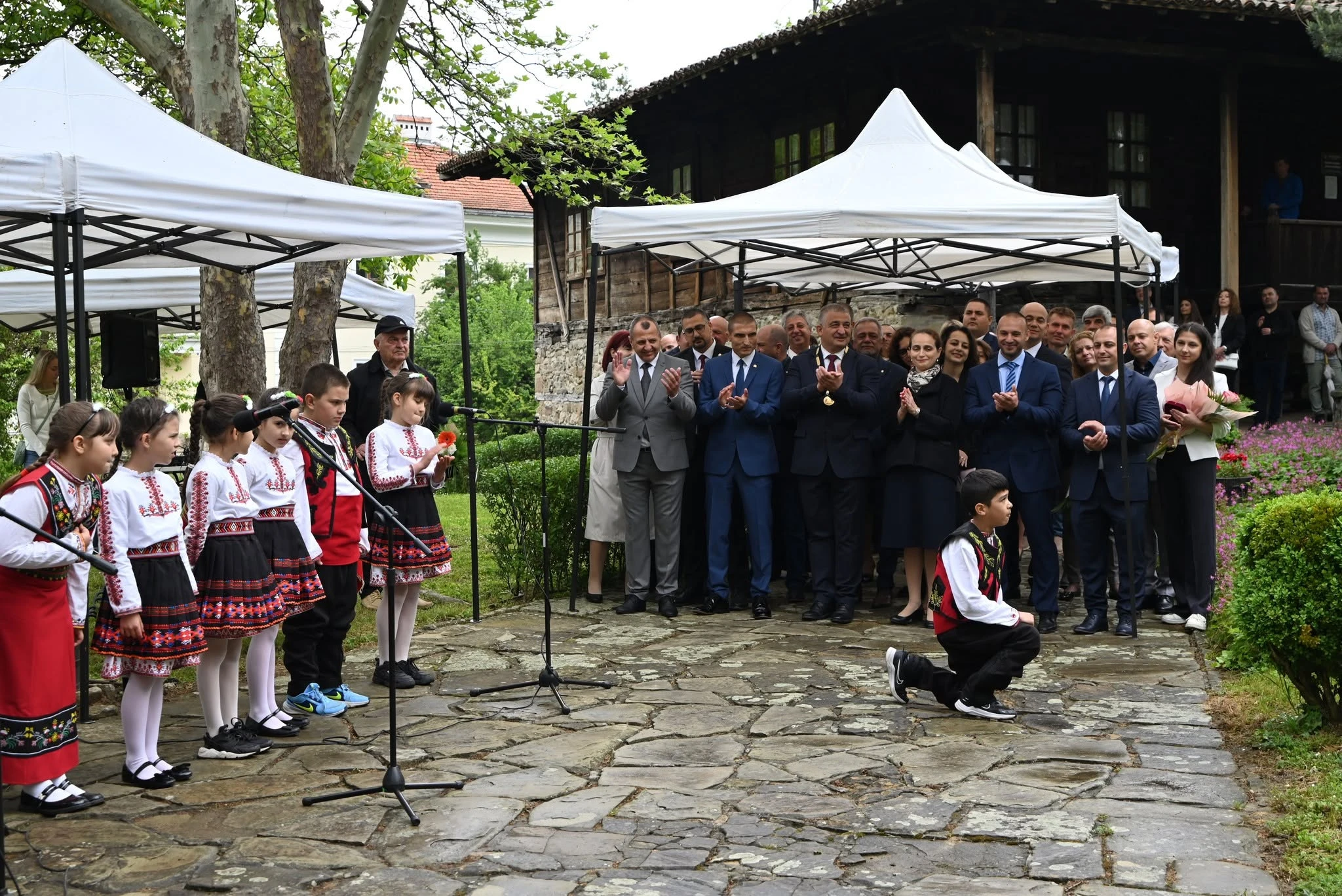 21 май - празник на град Елена