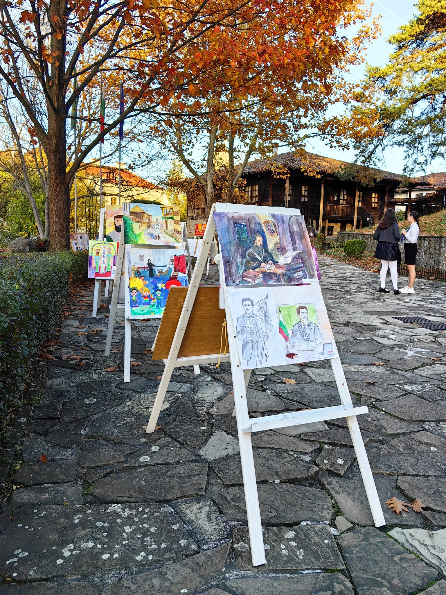 Детска изложба по повод Деня на народните будители
