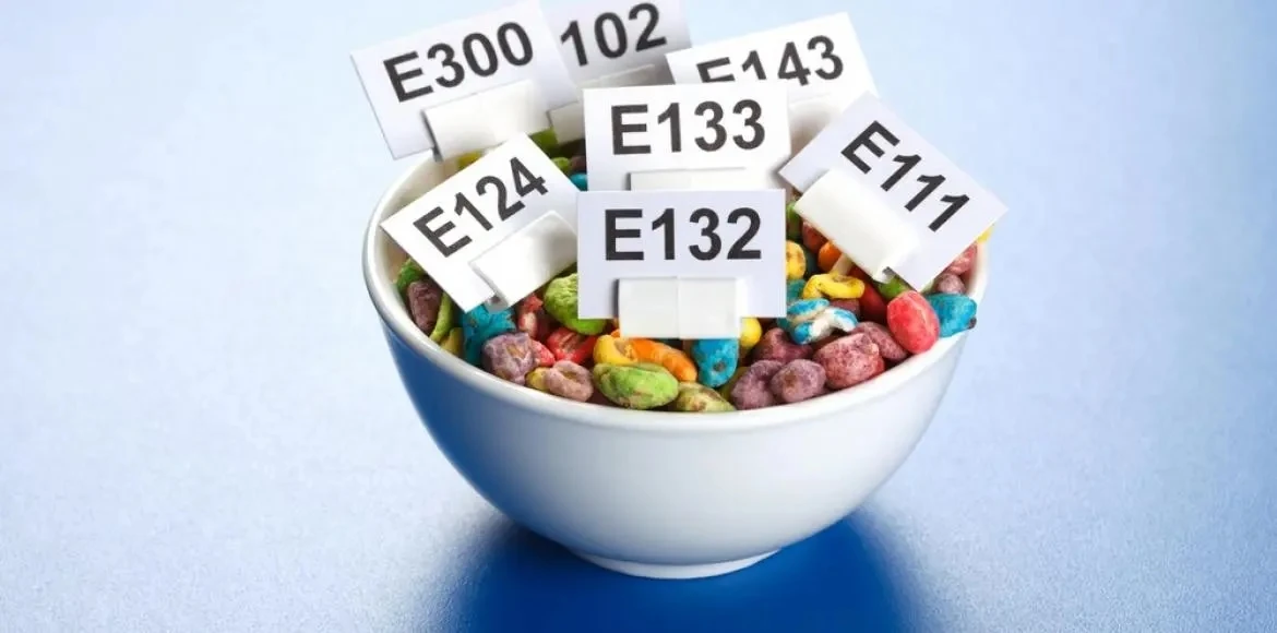 27 additifs qui n’ont rien à faire dans nos assiettes…