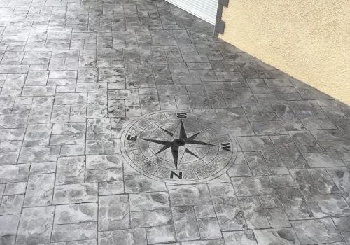 Щампован бетон с компас 