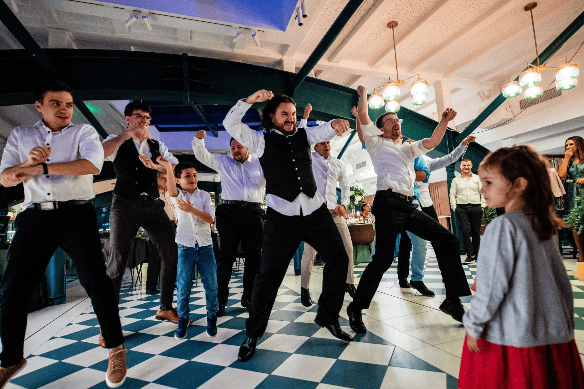 54-dj-slavywedding-battle-boys-17205993864204.png