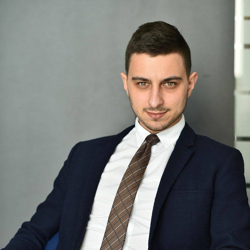 Митко - CEO
