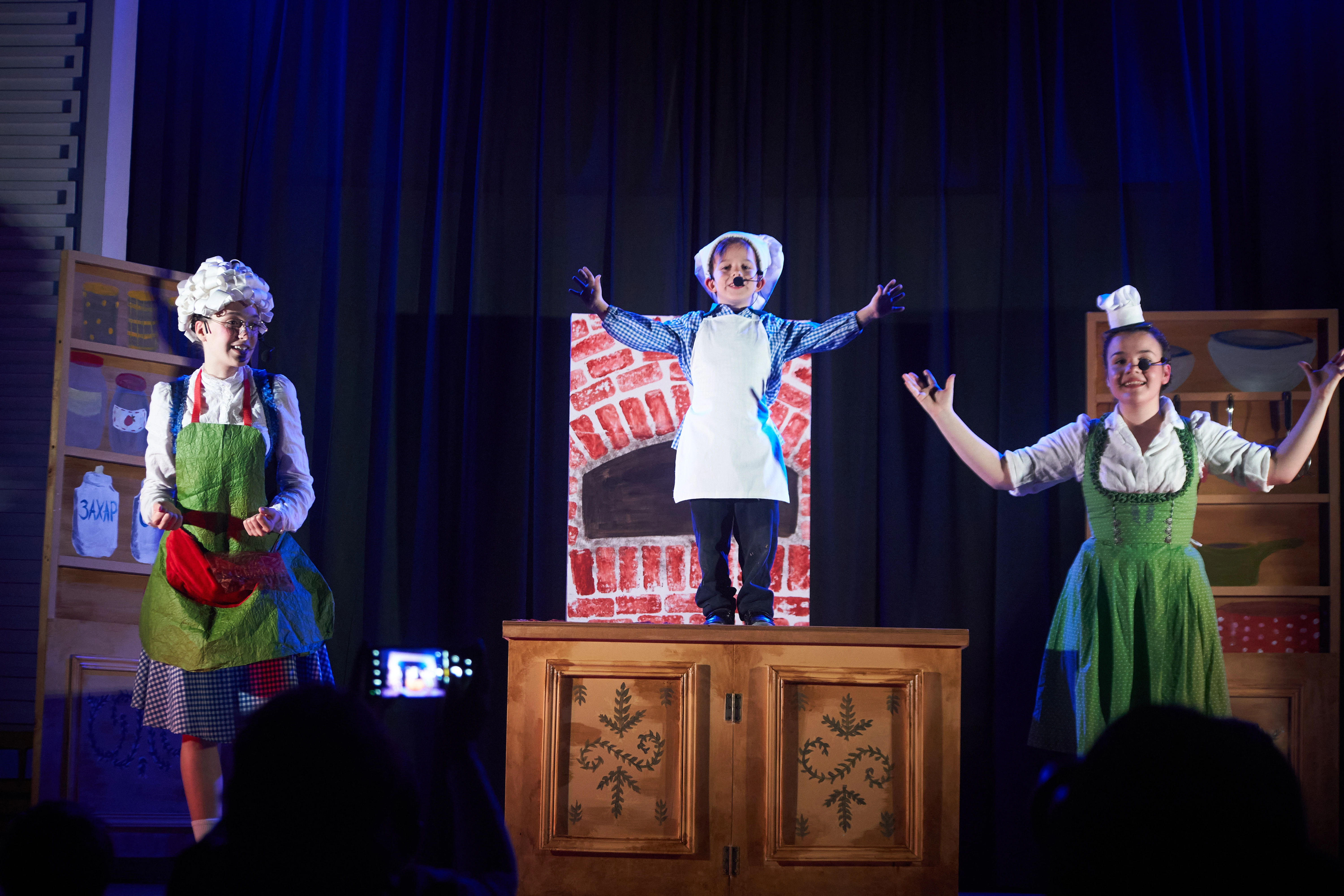 „Везната на доброто“ – сценичен финал на година, посветена на щедростта