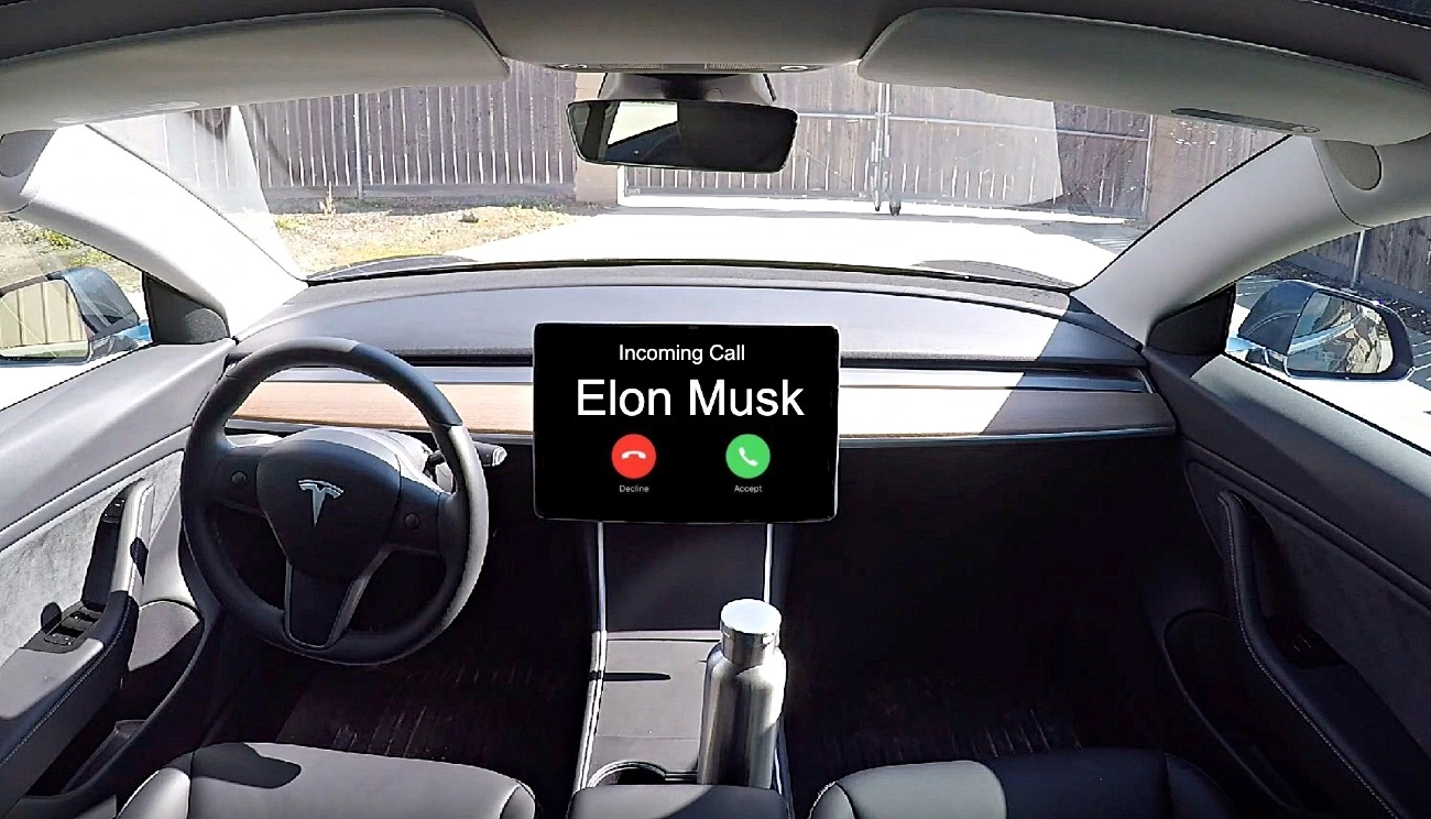 r55-tesla-conference-mode-feature-17639230125582.jpg