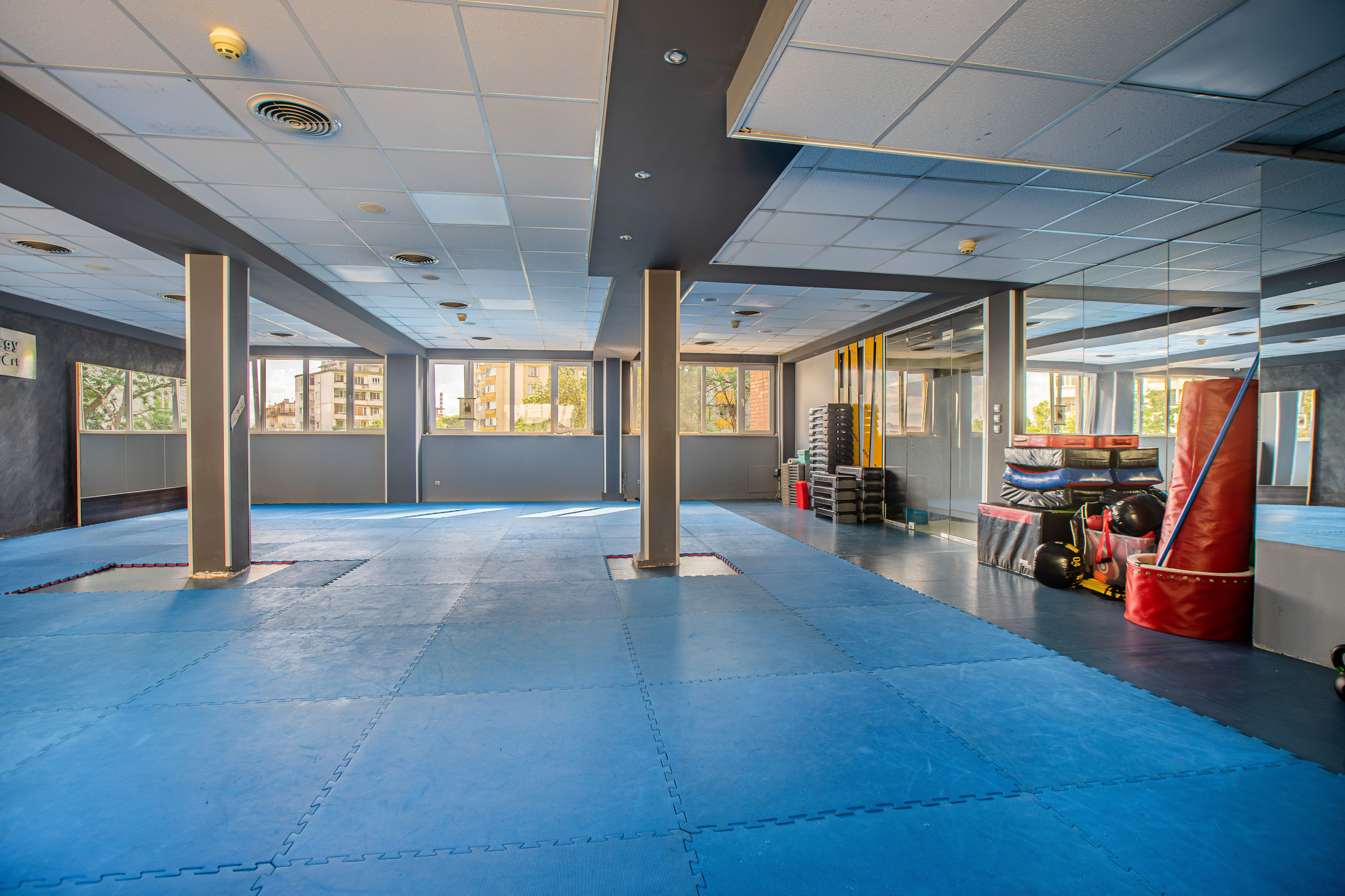 140-energyfitnessbanishora0011-17183618409504.jpg