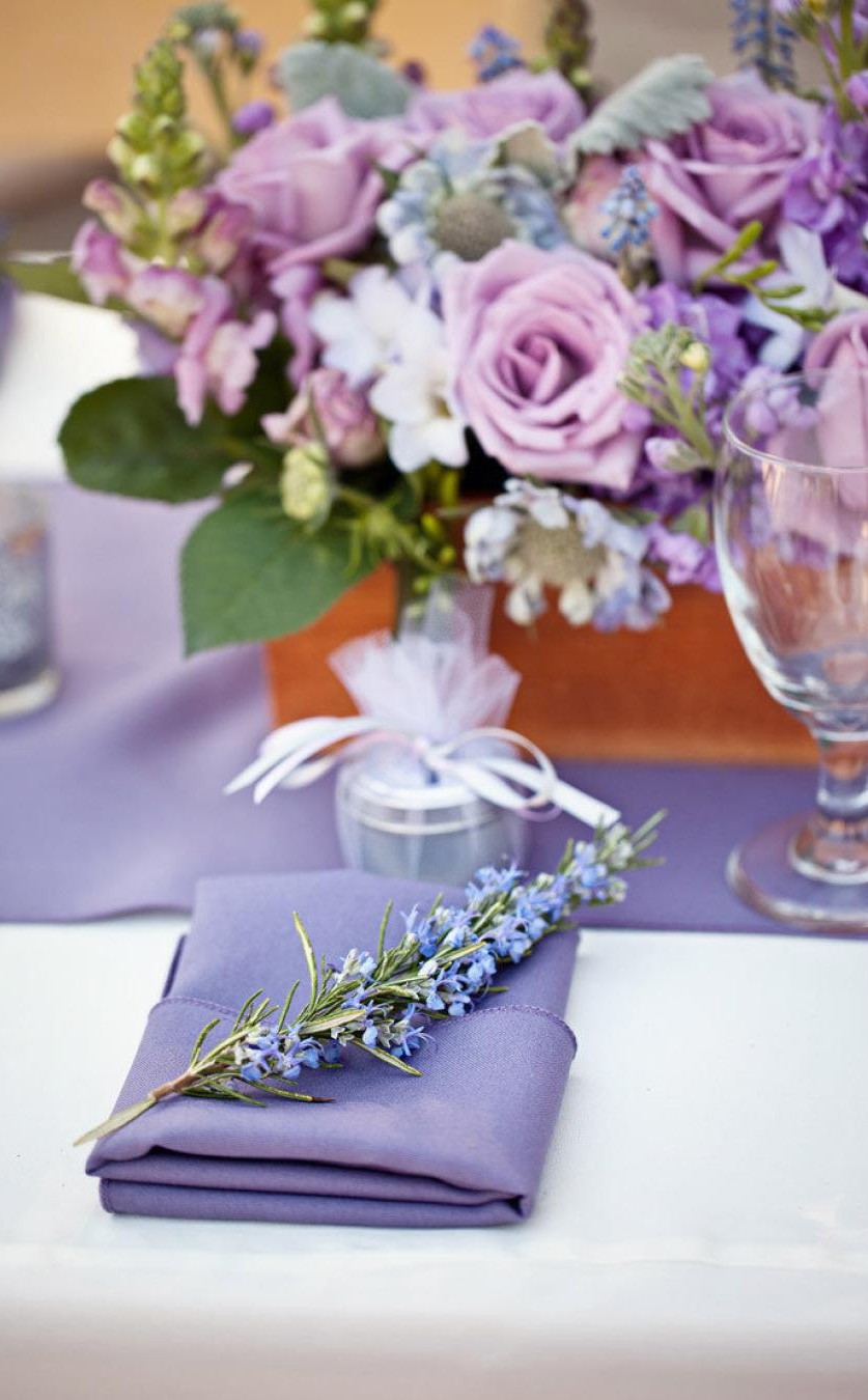 3008371350148-stunning-wedding-centerpiece-ideas-with-chic-purple-hue-814-int.jpg