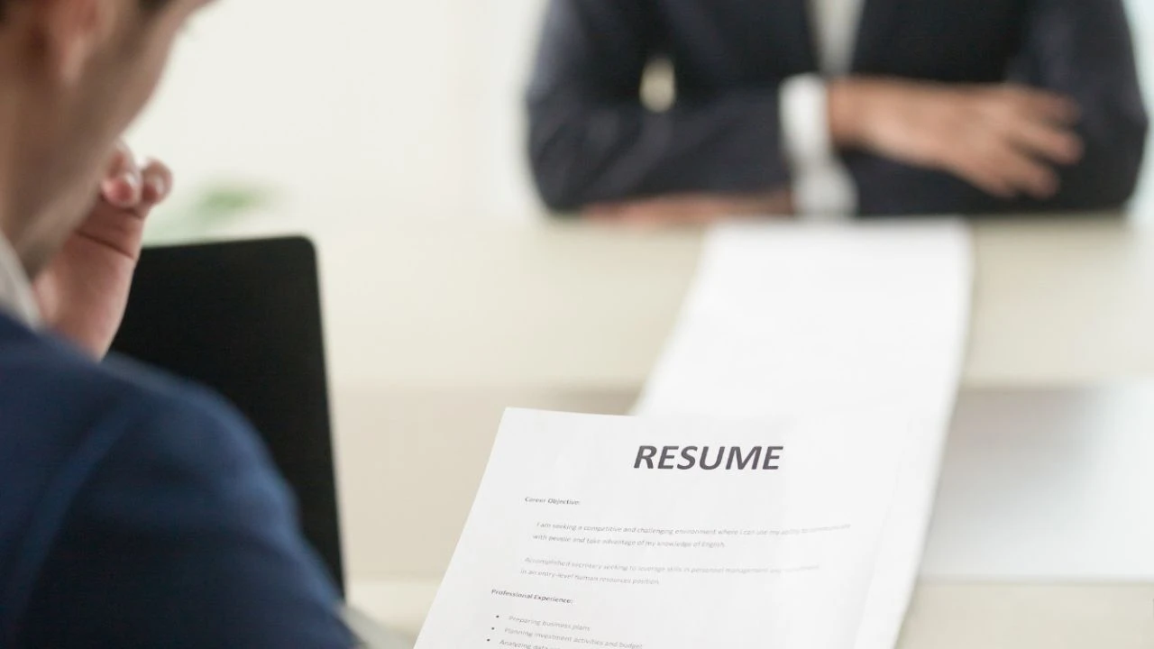 Seasonal Staff: How Not to Miss the “Window”