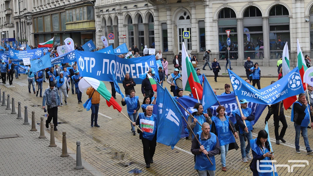 Протест на столичния градски транспорт блокира три кръстовища