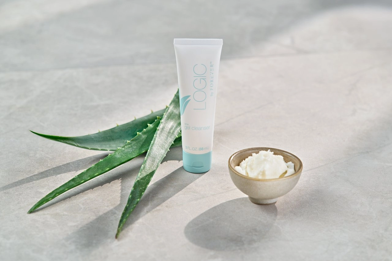 4617-logic-gel-cleanser-stylised-us2025-17461921939302.jpg