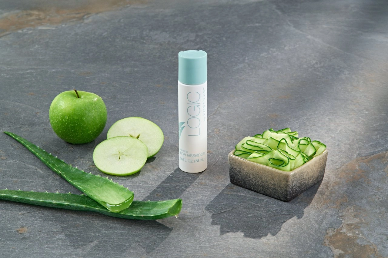 4625-logic-aloe-essence-stylised-us2025-17461931174541.jpg