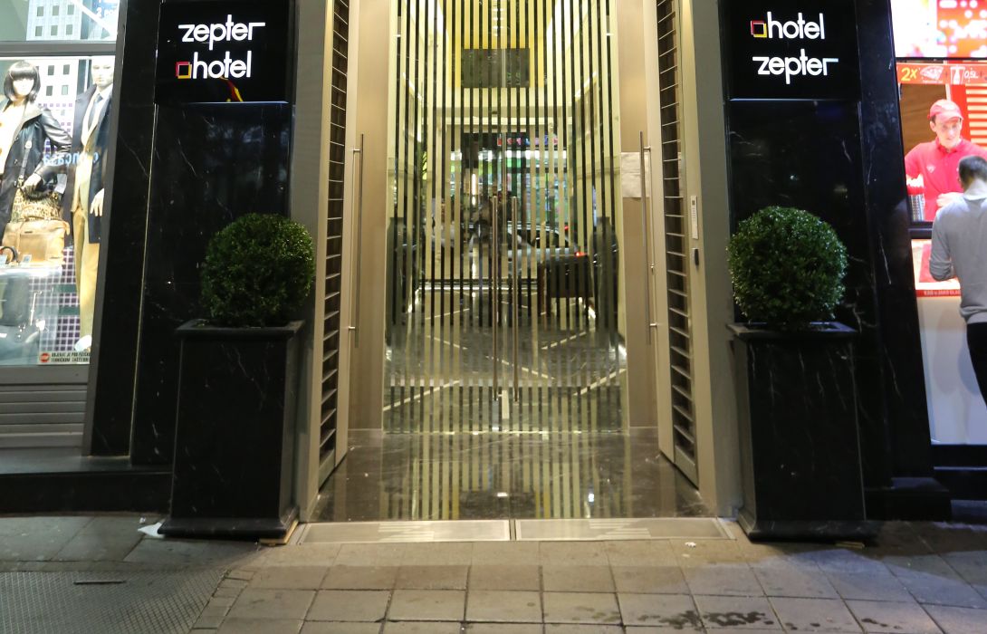 358-zepteraparthotel-belgrad-hoteloutdoorarea-688035.jpg