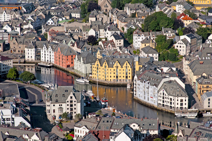 3181-3-alesund-1-17734818309828.png