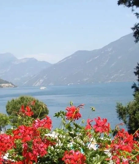 31904555351703-magiyata-na-italianskite-ezera-i-ezeroto-lugano-ot-varna-11762330800-17909452951327.jpg