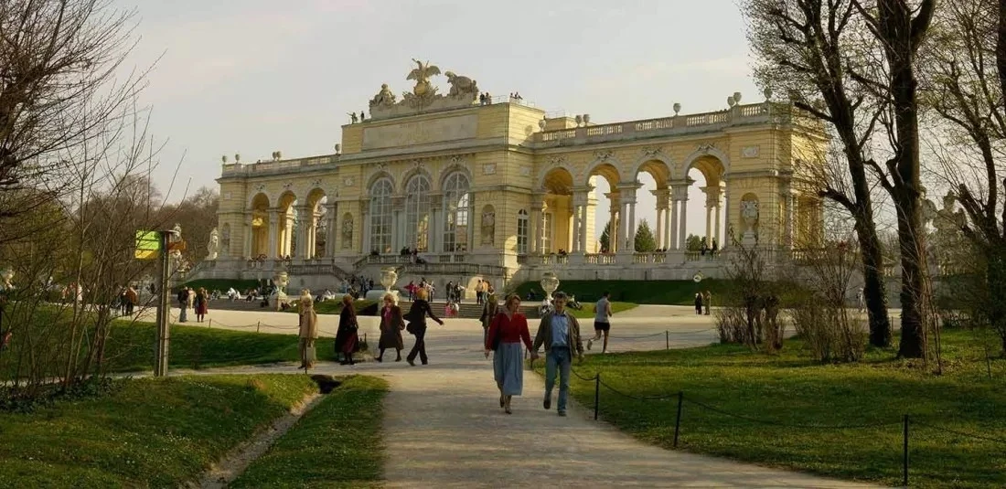 r1233-viena-55-i-priyateli-na-polupansion-ot-varna-shumen-veliko-tyrnovo-i-pleven-115-17919793145784.jpg