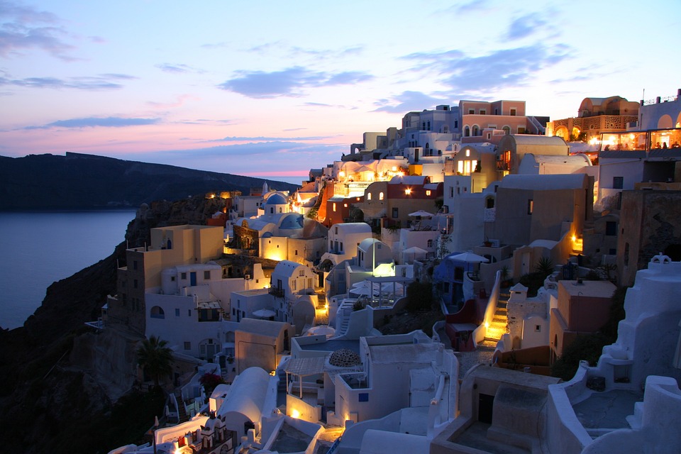r790-santorini-1755319960720-17746014573543.jpg