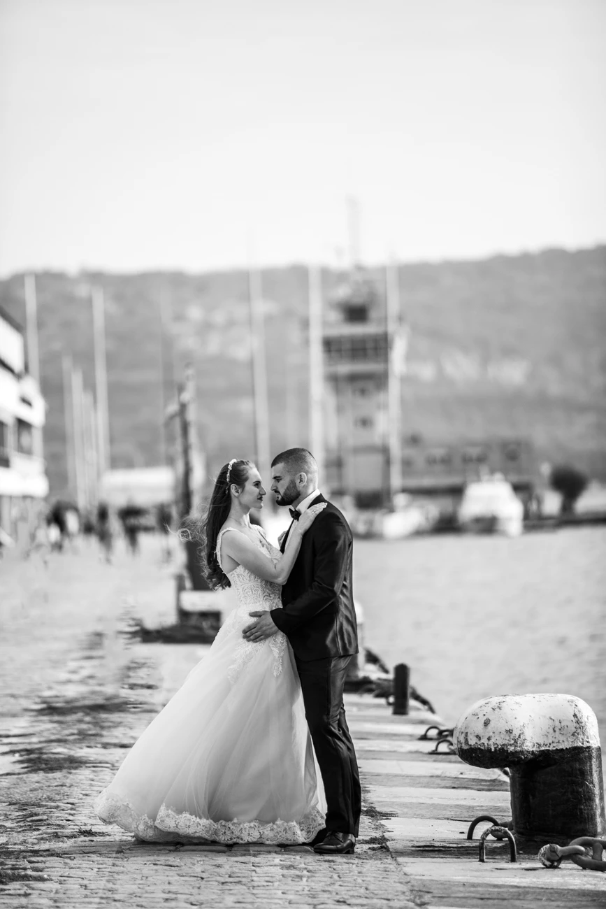 1091-svatbena-fotosesia-varna-svatbena-fotografia-11-17836216134835.jpg