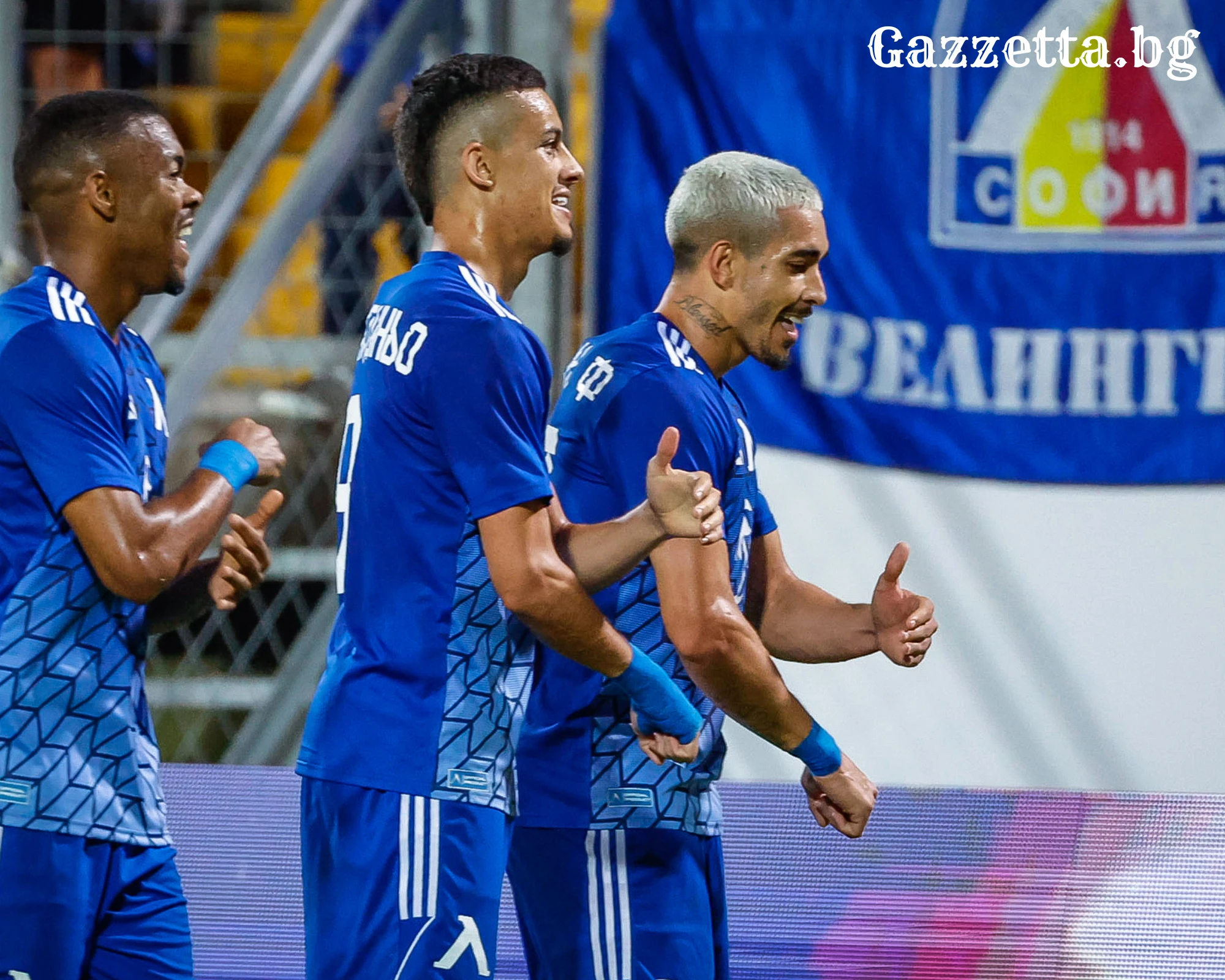 Левски победи с 2:0 Пирин