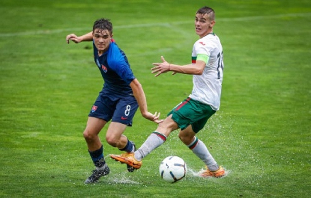 Дъжд от голове между България U17 и връстниците им от Словакия