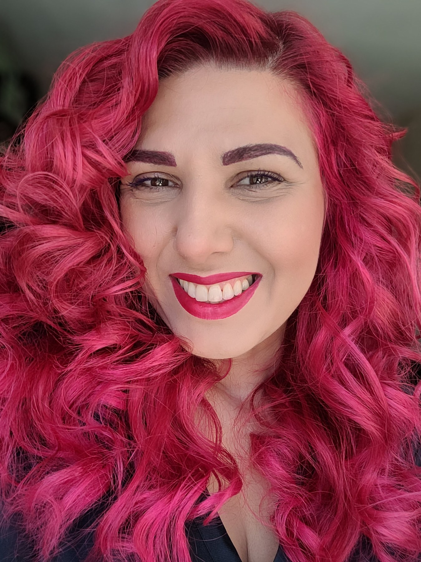 Мариана, по прякор Червенохалата!