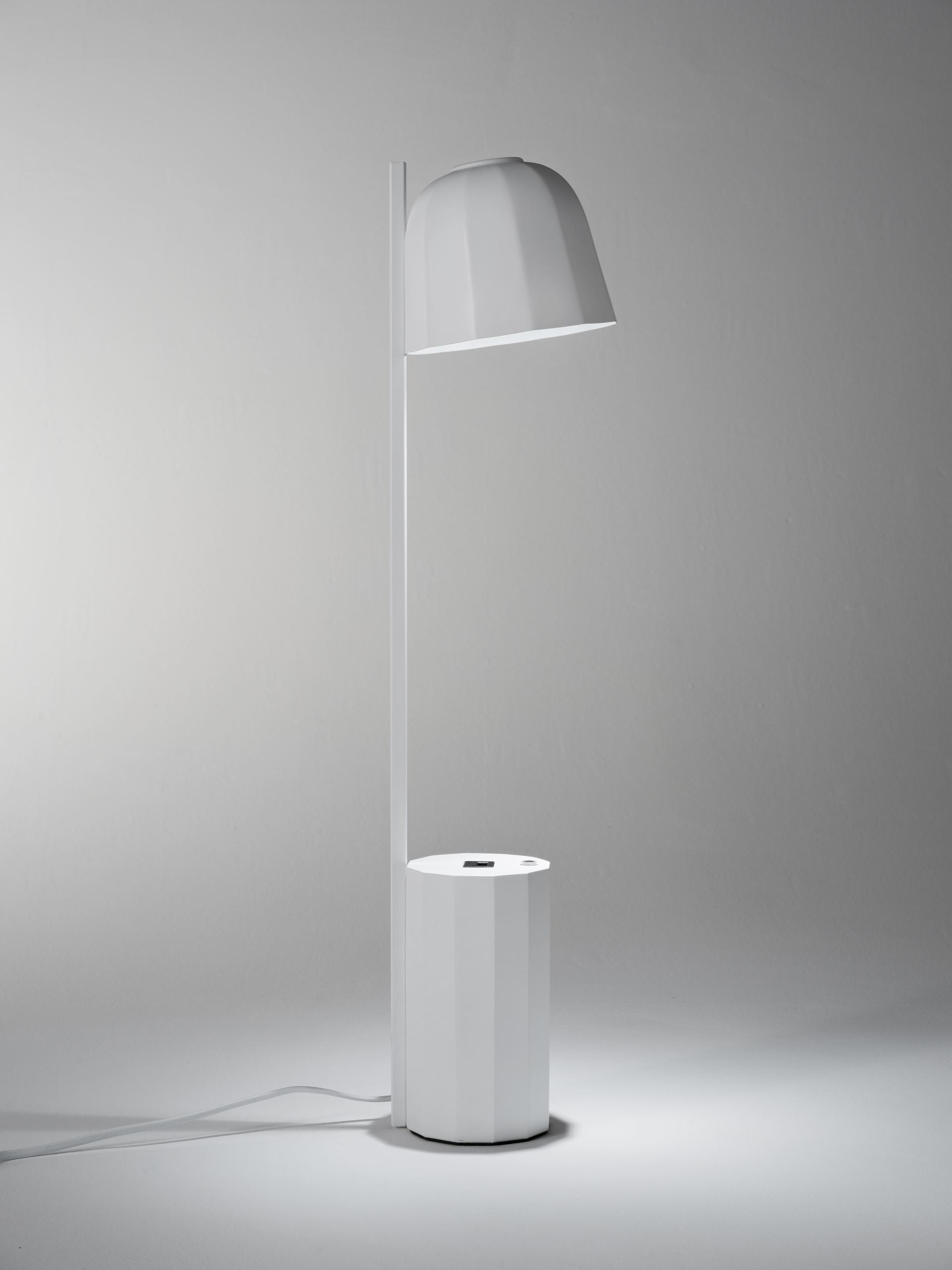 Novia collection: light, usb and more