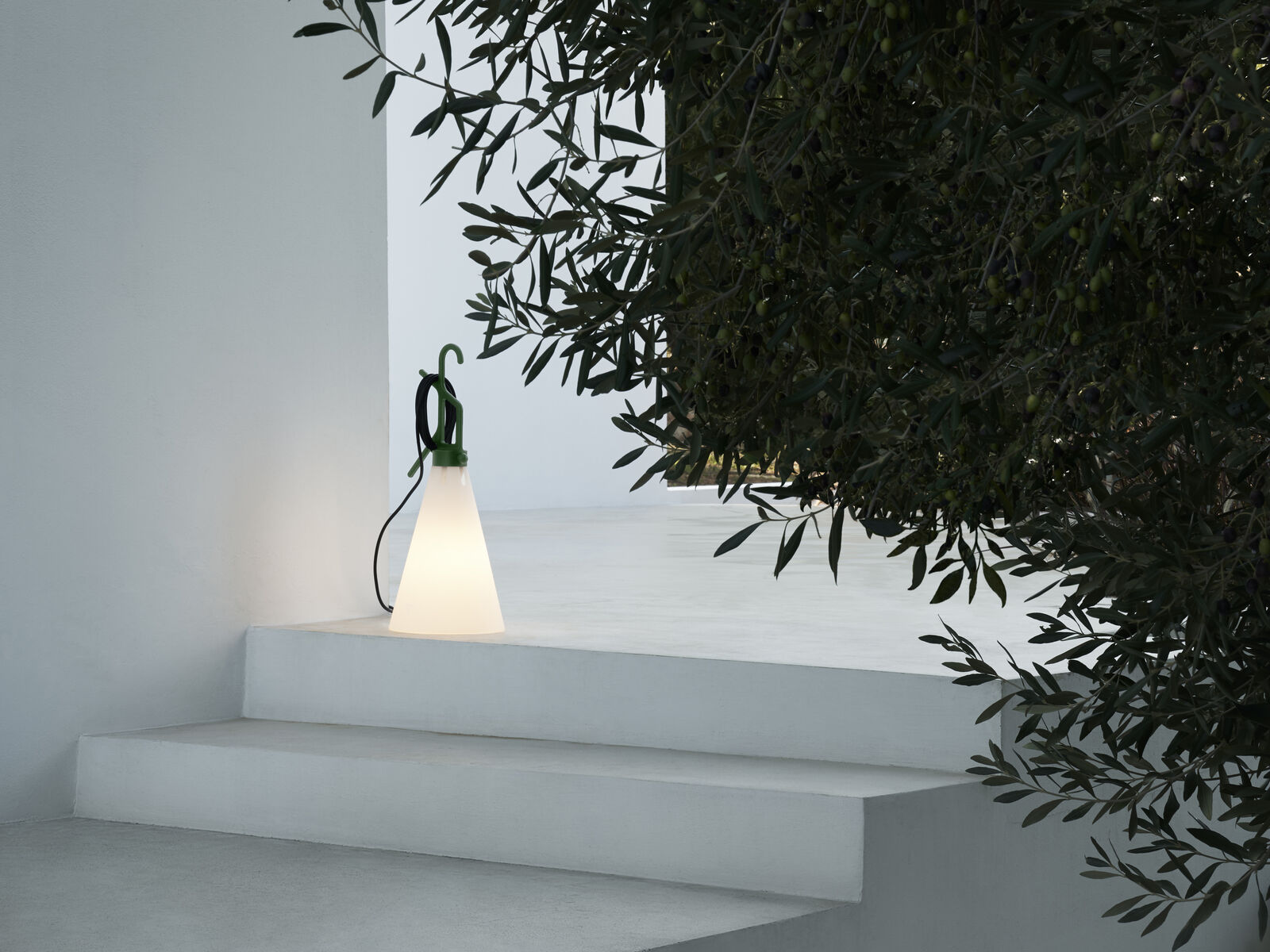 ILLUMINARTE INTERNI | FLOS - Exciting news for Mayday by Konstantin Grcic