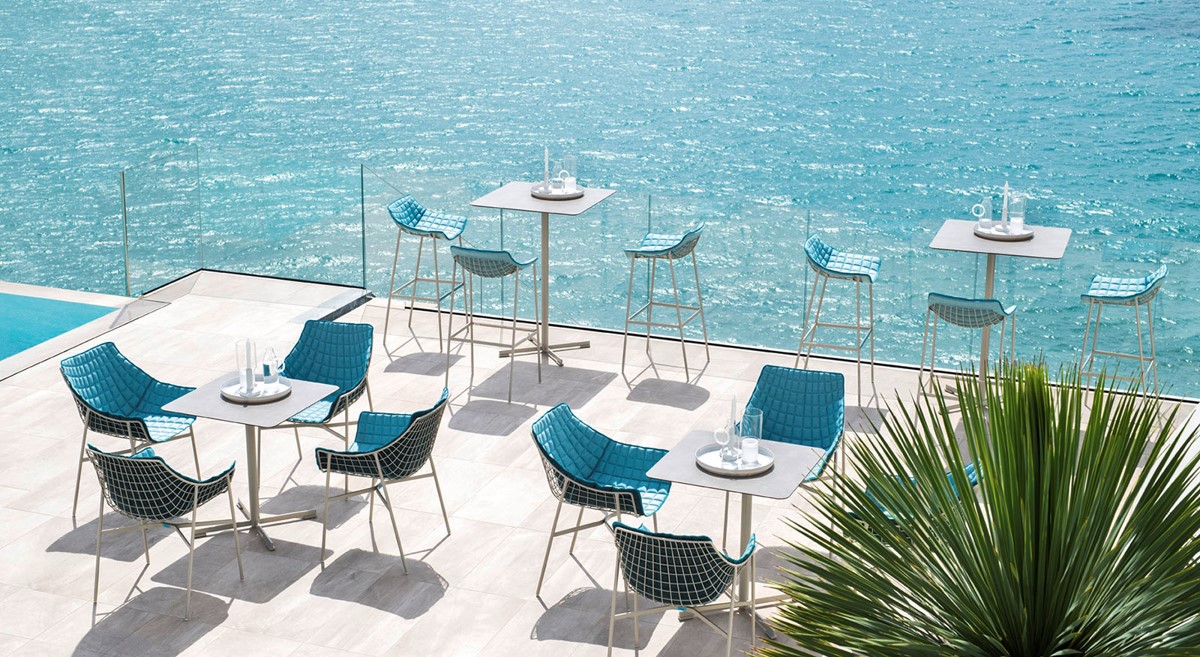 ILLUMINARTE INTERNI | VARASCHIN - Summer is here, discover new outdoor proposals.