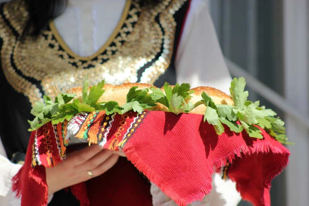 Implicit cultural policy, social clubs, the city as dialogue Gabrovo, A capital at Crossroads Sofia