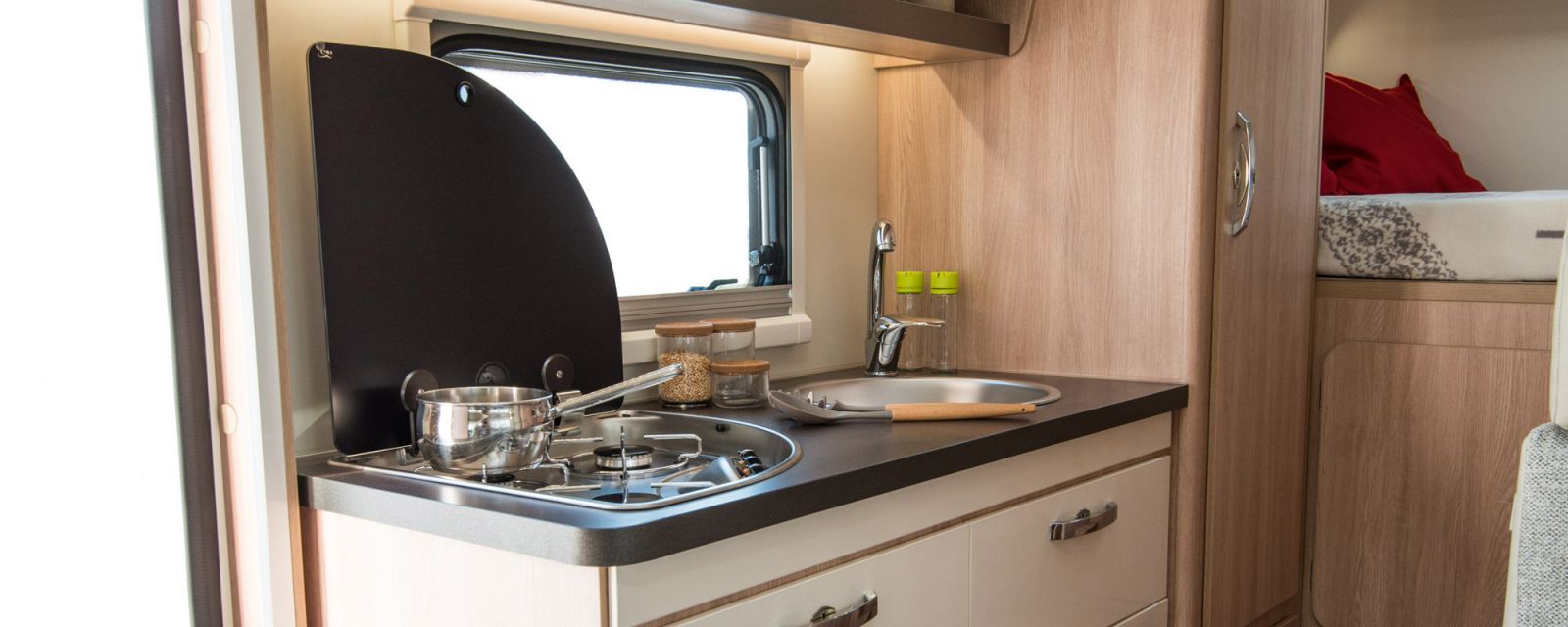 602-camper-interior-440-3.jpg