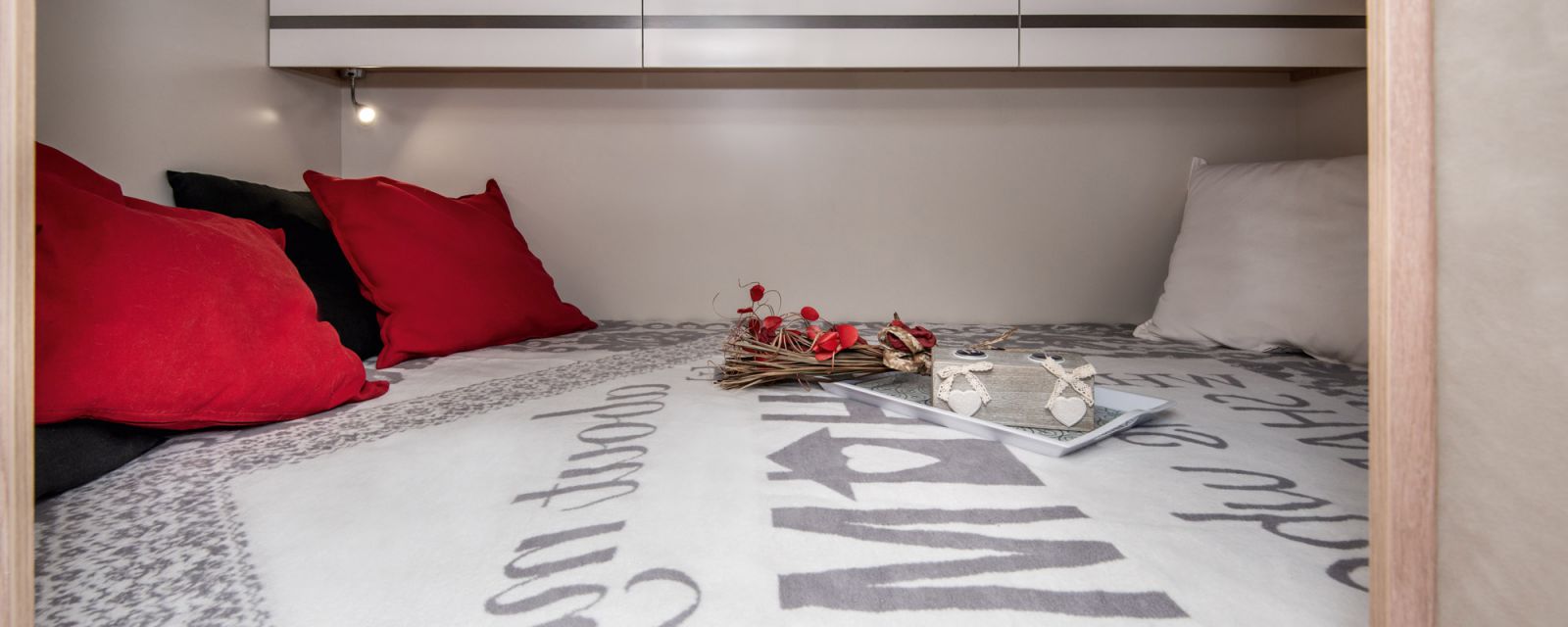 602-camper-interior-440-4.jpg