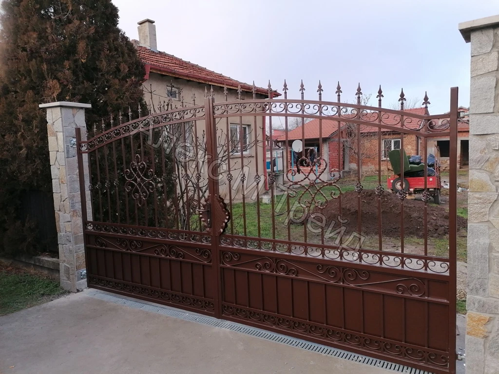 двукрила врата ковано желязо дворни врати и портали