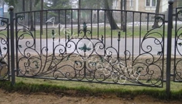 ограда ръчно ковано желязо